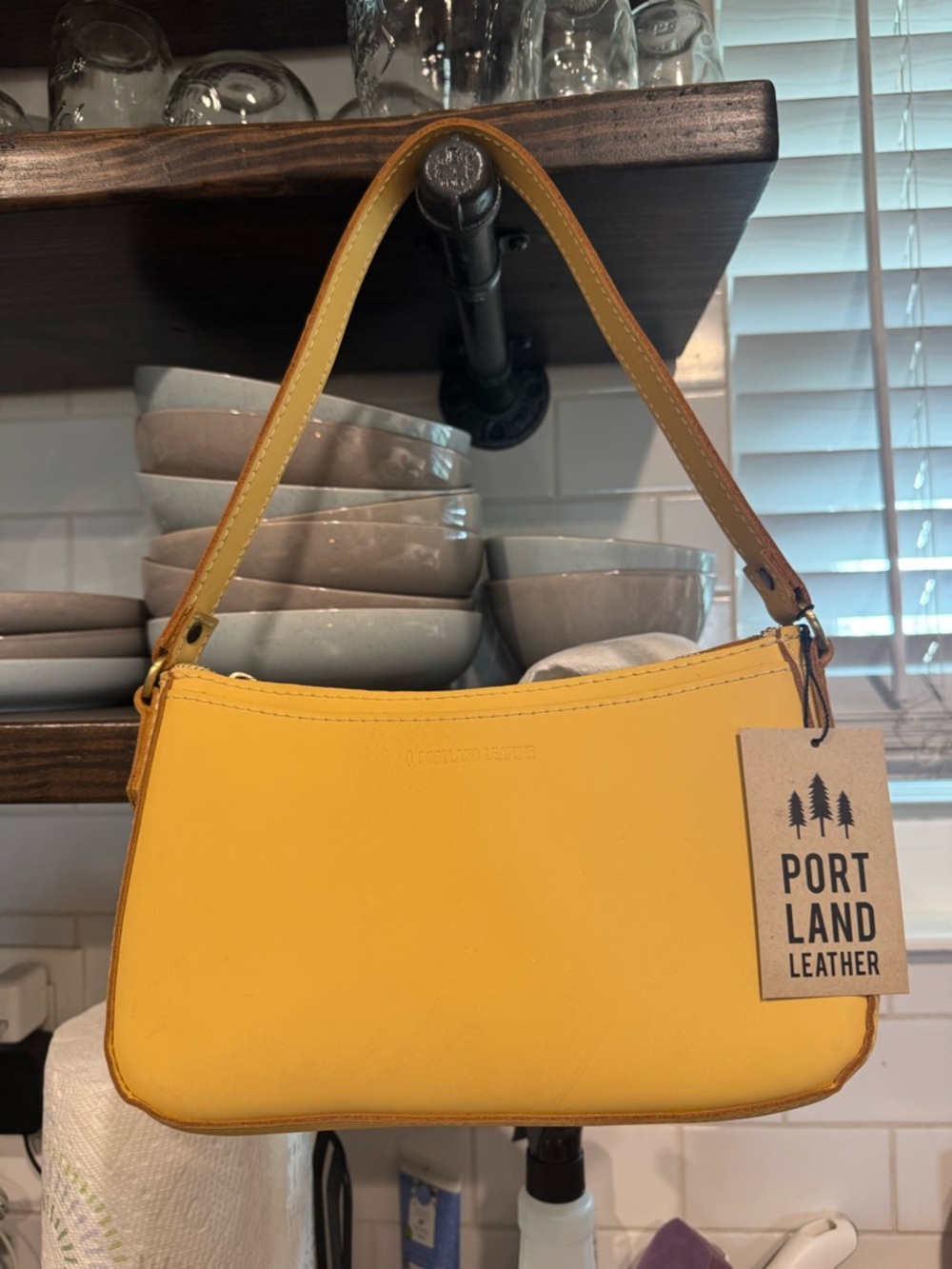 Portland Leather Lucy Leather Shoulder Bag in Vanilla